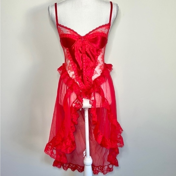 Vintage Vampy Sultry Slip